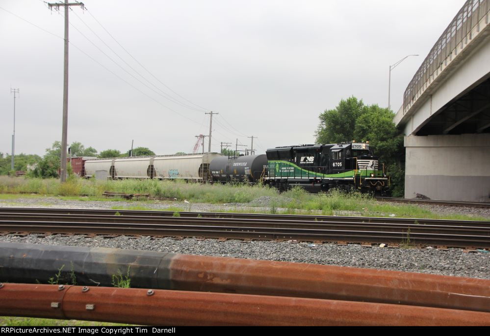 NS 6705 on local B15